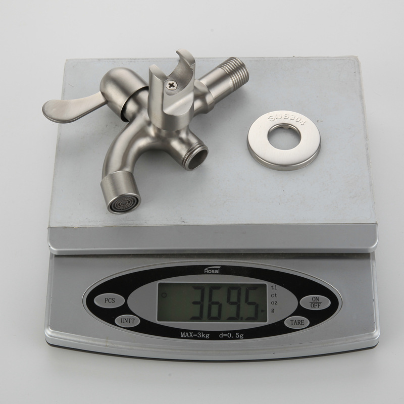 Spray gun set one in two out of the bathroom balcony