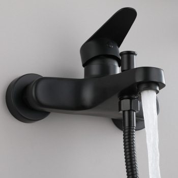 Triple bath simple shower set Hot and cold