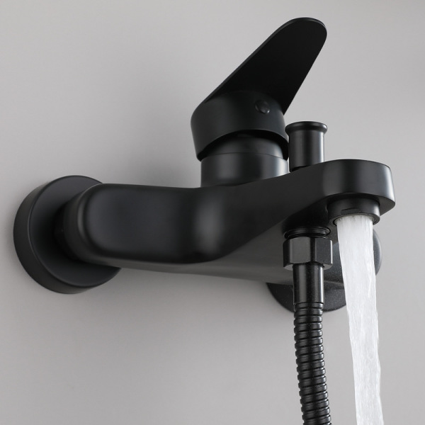 Triple bath simple shower set Hot and cold